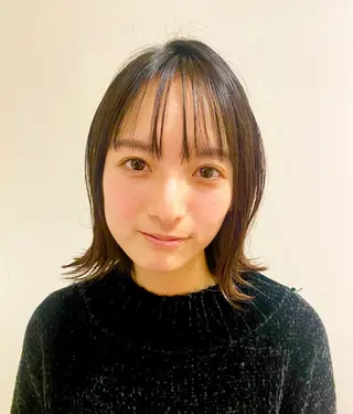 ミディアム 中谷 明日香のヘアスタイル