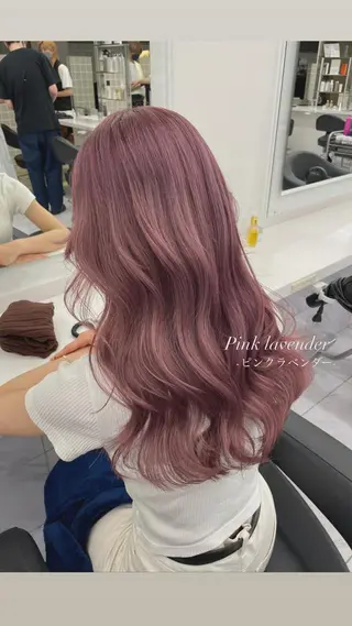 ミディアム カラー 抜け感レイヤー︴ ニュアンスカラーのヘアスタイル