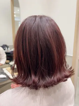 ミディアム 古山 瞳のヘアスタイル