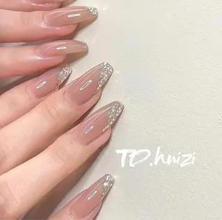セミロング めぐみのネイルサロン スタッフ練習のネイルデザイン