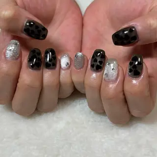 ミディアム yuka ⭐︎のネイルデザイン