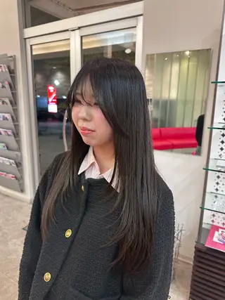 ロング 柴田 舜吏のヘアスタイル