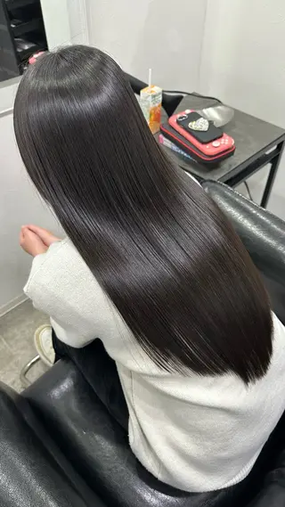 ロング カラー 中原 真美のヘアスタイル