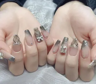 ネイル &ME ネイルサロンのネイルデザイン