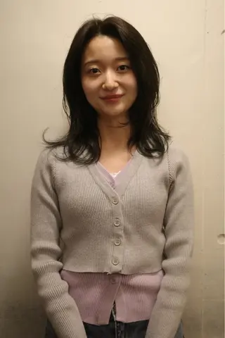 ミディアム ミウラ ハナキのヘアスタイル