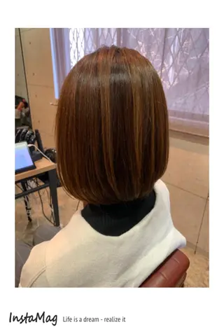 ミディアム カラー ERIKO Tのヘアスタイル