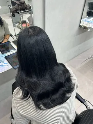 カラー IO イオリのヘアスタイル