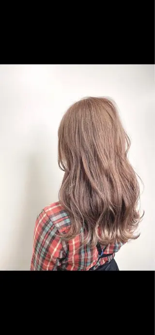 ミディアム カラー 伊藤 舜斗のヘアスタイル