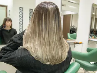 ミディアム カラー Re:ta Hair 飯田淳平のヘアスタイル