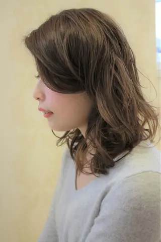 ミディアム HANA Hair Produceのヘアスタイル