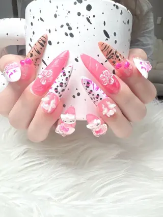 ネイル ENsalon AKIRAのネイルデザイン