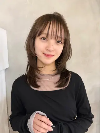 ミディアム 顔周りレイヤー꙳⋆ ミディアム⌇SAKIのヘアスタイル