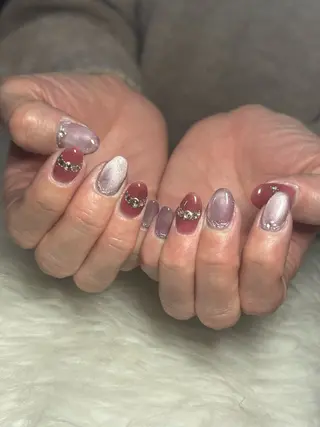 ネイル LAVISH 大和店 emi・:*+のネイルデザイン