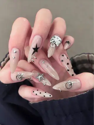 🎀AURA Nailsalonのネイルデザイン