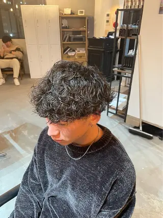 ショート ツイスパ/シャドウ 新井のヘアスタイル