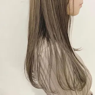 ロング カラー マツエク・マツパ ハイトーンボブ 前田 表参道　グレージュのヘアスタイル