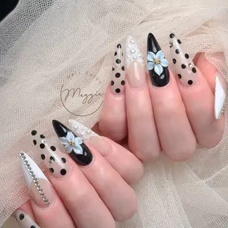 ネイル Maggie Nail🦩のネイルデザイン