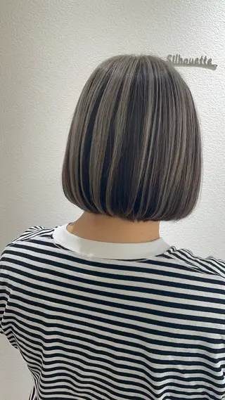 ショート カラー silhouette シルエットのヘアスタイル
