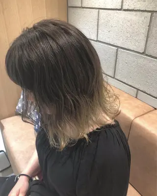 ミディアム カラー 江原 彩華のヘアスタイル