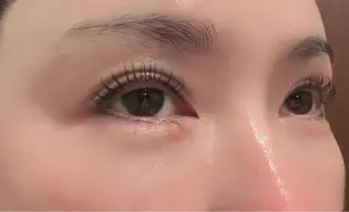 マツエク・マツパ ベスティオーラ 花香のネイルデザイン