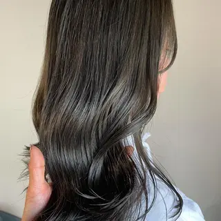 セミロング カラー ヘアアレンジ マツエク・マツパ 透明感カラー/推しカ ラー☁️JURAのヘアスタイル
