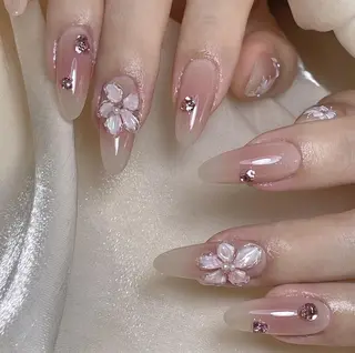 ネイル Pure&Rich Nailのネイルデザイン