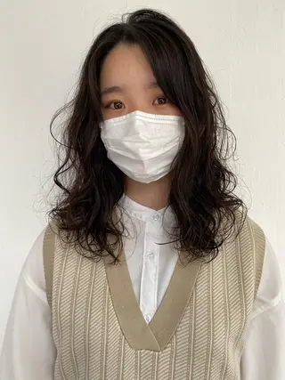 ミディアム パーマ パーマ、髪質改善 菊地美月のヘアスタイル