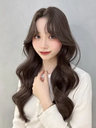 ロング まなり See.のヘアスタイル