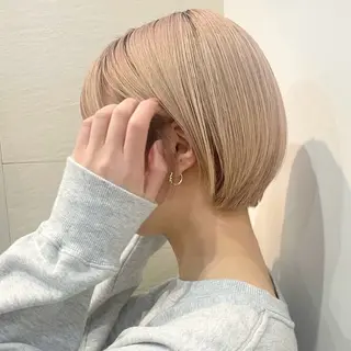 ショート カラー 顔まわり🥨レイヤー /透明感/水口舞奈のヘアスタイル