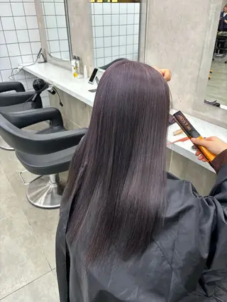 セミロング カラー 抜け感レイヤー︴ ニュアンスカラーのヘアスタイル
