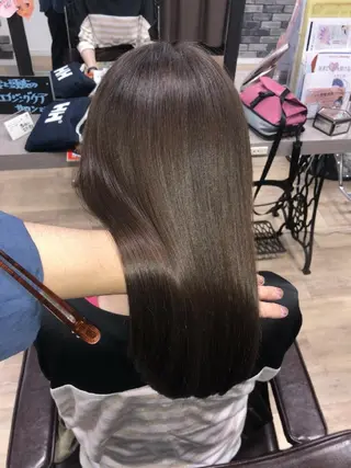 セミロング カラー 髪の病院  ルーミールームのヘアスタイル