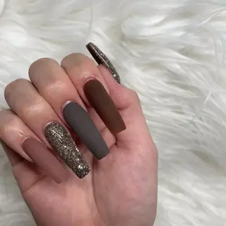 ロング ネイル Y. Sのネイルデザイン