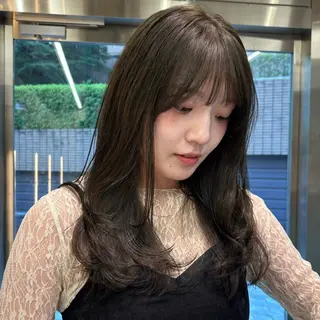 ロング 盛れる透明感カラー momokaのヘアスタイル