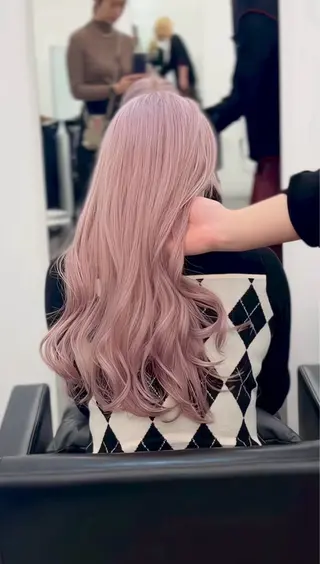 ロング ハイトーンカラー/ ケアブリーチのヘアスタイル