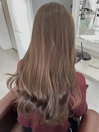 ロング カラー 森 彩夏のヘアスタイル