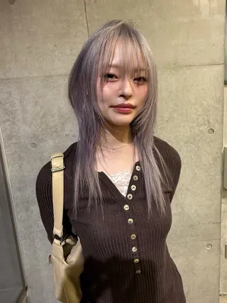 セミロング レイヤーカット\ウル フ　chinatsuのヘアスタイル
