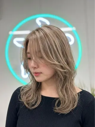 セミロング カラー 浅草駅徒歩8分/ 久保 歩夢のヘアスタイル