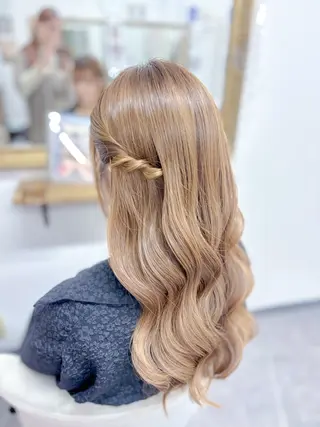 セミロング ヘアアレンジ ⭐︎moe 【ヘアメイク🧸】のヘアスタイル