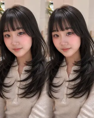 ロング カラー Akane レイヤー/艶カラーのヘアスタイル