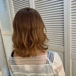 カラー 天野 利咲のヘアスタイル