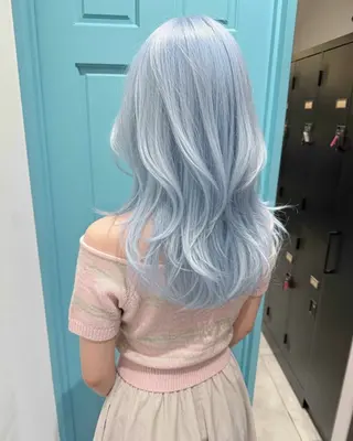 セミロング カラー ヘアアレンジ ハイトーン特化🤍 浦住のヘアスタイル