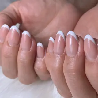 ネイル 【大人上品ネイル】 ゆい🌷のネイルデザイン