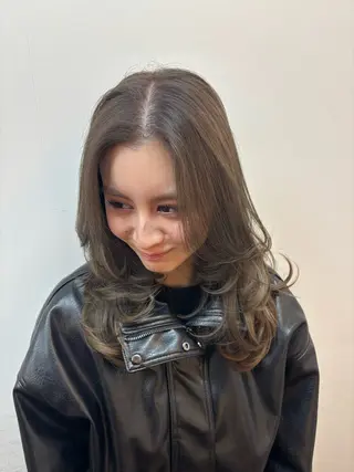 セミロング カラー ヘアアレンジ 韓国ヘア sasugaのヘアスタイル