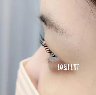 マツエク・マツパ Loy　原田千春  のヘアスタイル