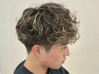 ショート センターパート 韓国ヘア・綾也のヘアスタイル
