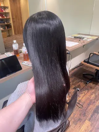 ロング 山口 里莉のヘアスタイル