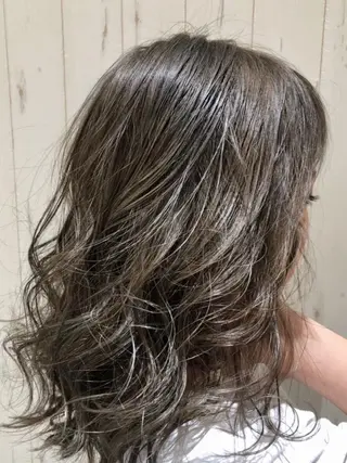 ロング カラー ヘアアレンジ Device ディバイスのヘアスタイル