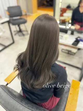 ロング カラー 赤み無し柔らかカラー 【梅田】madokaのヘアスタイル