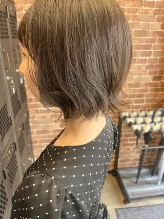 ショート カラー パーマ ヘアアレンジ メンズ キッズ ネイル マツエク・マツパ アイブロウ 久木原 ゆりのヘアスタイル