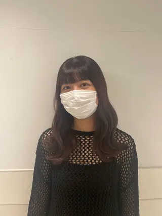 セミロング カラー yuzuna ハイトーン 天神のヘアスタイル
